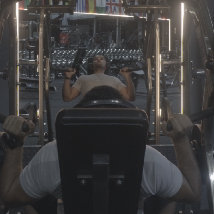 Ben training on a Smith machine